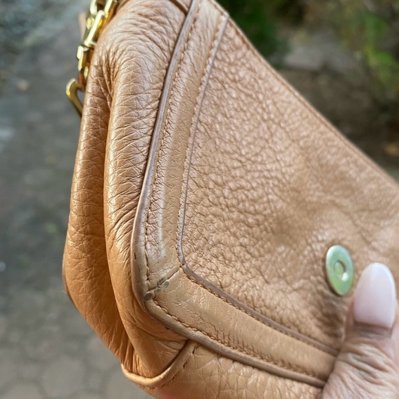 Tory Burch Leather Crossbody Bag - Picture 6 of 6